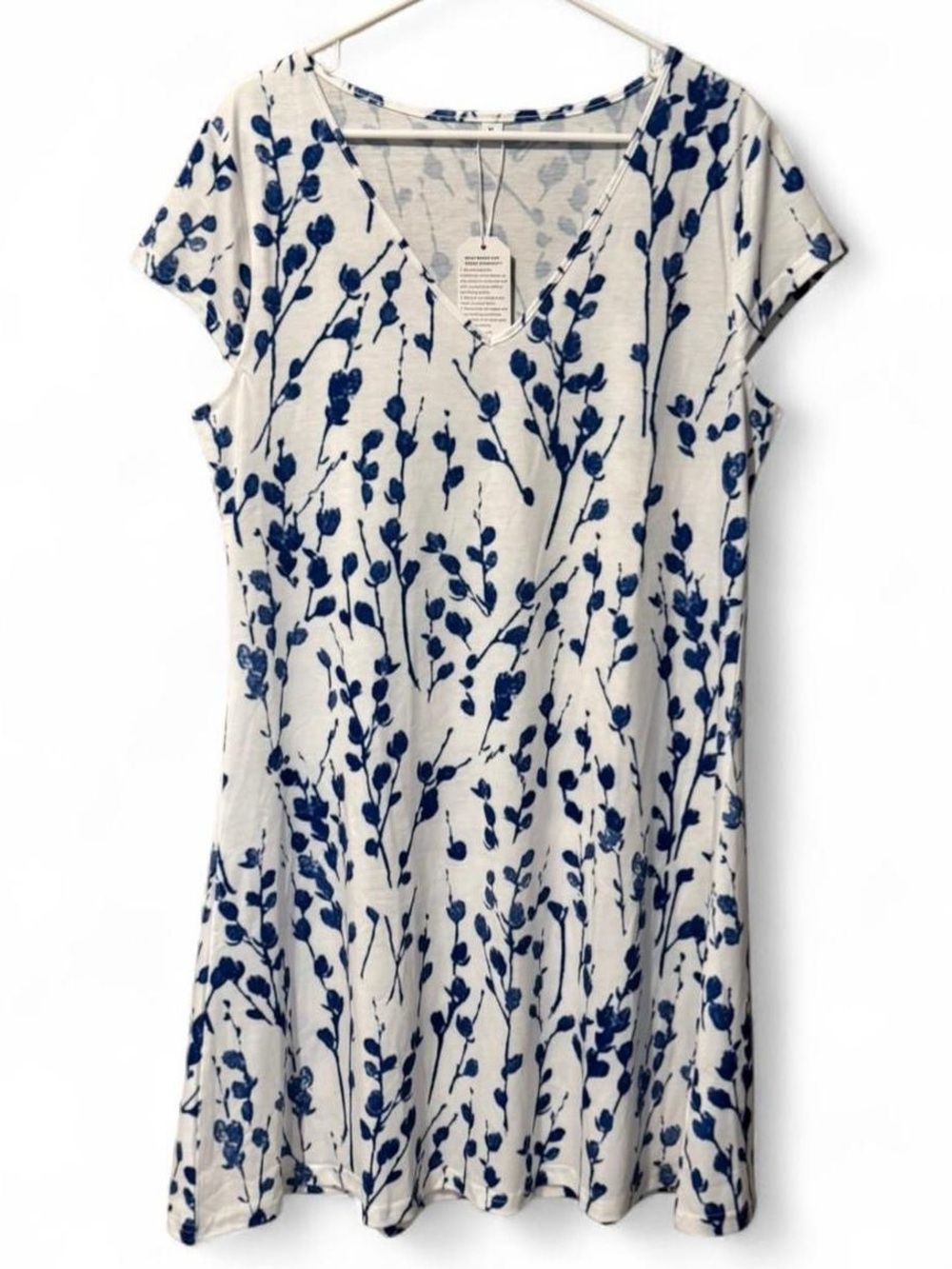 V-Neck Short Sleeve Floral Dress in Navy on White